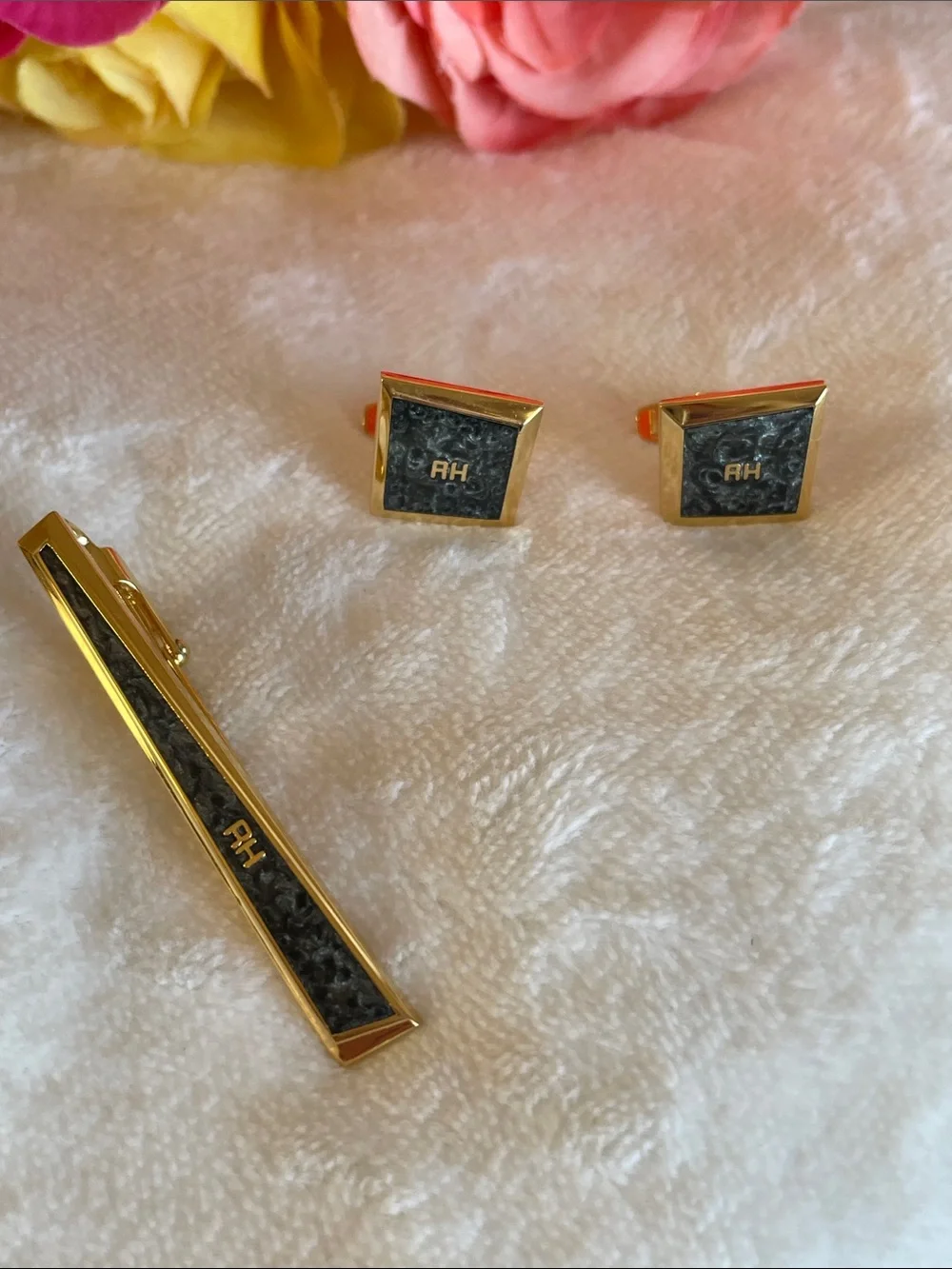 New Vintage Rykiel Homme Gold Monogram RH Tie-Clip and Cufflinks Set Rare